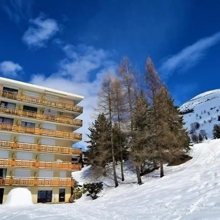 Soreiller Apartment *